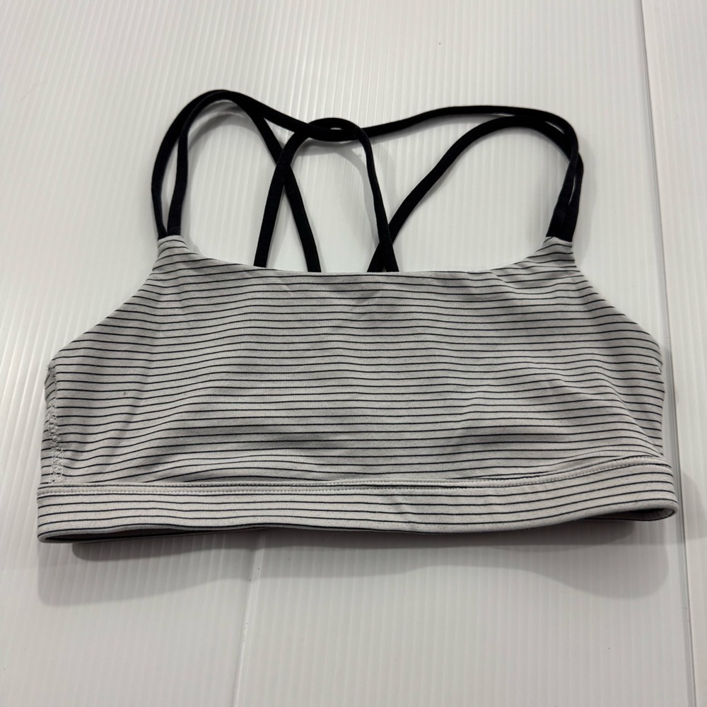 J57. GAP‎ Striped Bra - Black and White (XS)